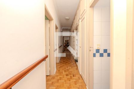 Apartamento à venda com 320m², 5 quartos e 3 vagasCorredor