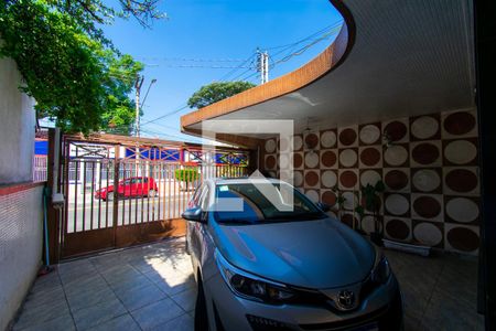 Casa à venda com 200m², 3 quartos e 6 vagas Casa à venda com 200m², 3 quartos e 6 vagasGaragem
