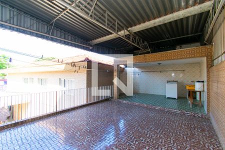 Casa à venda com 200m², 3 quartos e 6 vagas Casa à venda com 200m², 3 quartos e 6 vagasÁrea de Serviço