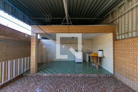 Casa à venda com 200m², 3 quartos e 6 vagas Casa à venda com 200m², 3 quartos e 6 vagasÁrea de Serviço