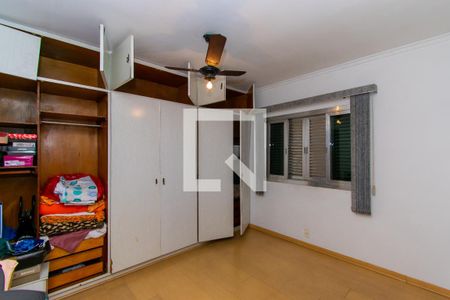 Casa à venda com 200m², 3 quartos e 6 vagas Casa à venda com 200m², 3 quartos e 6 vagasQuarto 3