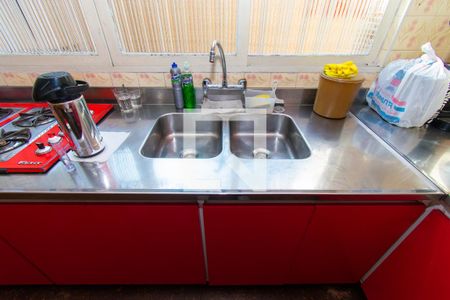 Casa à venda com 200m², 3 quartos e 6 vagas Casa à venda com 200m², 3 quartos e 6 vagasCozinha