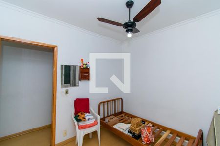 Casa à venda com 200m², 3 quartos e 6 vagas Casa à venda com 200m², 3 quartos e 6 vagasQuarto 2