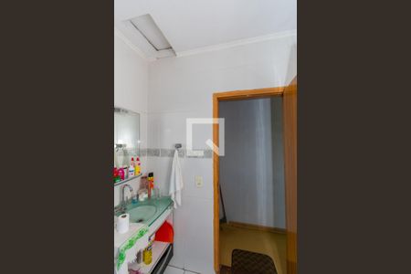 Casa à venda com 200m², 3 quartos e 6 vagas Casa à venda com 200m², 3 quartos e 6 vagasBanheiro 2