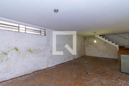 Casa à venda com 200m², 3 quartos e 6 vagas Casa à venda com 200m², 3 quartos e 6 vagasSalão