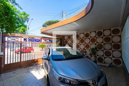 Casa à venda com 200m², 3 quartos e 6 vagas Casa à venda com 200m², 3 quartos e 6 vagasGaragem