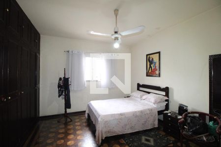 Casa à venda com 360m², 4 quartos e 8 vagasQuarto 3 - Suíte