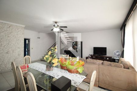 Sala de casa à venda com 4 quartos, 360m² em Vila Salete, São Paulo