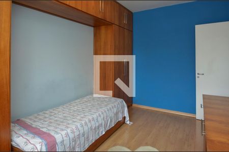 Casa de condomínio à venda com 474m², 5 quartos e 4 vagasQuarto 1