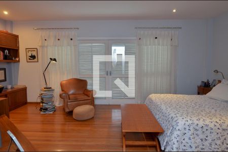 Casa de condomínio à venda com 474m², 5 quartos e 4 vagasSuite 3