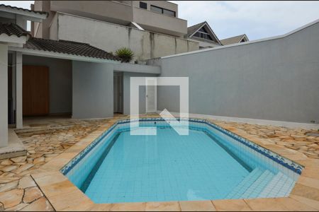 Casa de condomínio à venda com 474m², 5 quartos e 4 vagasÁrea externa