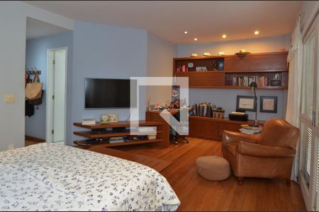 Casa de condomínio à venda com 474m², 5 quartos e 4 vagasSuite 3