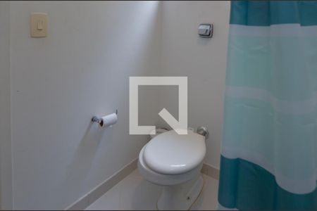 Casa de condomínio à venda com 474m², 5 quartos e 4 vagasBanheiro da Suíte 1