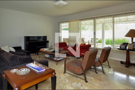 Sala de casa de condomínio à venda com 5 quartos, 474m² em Barra da Tijuca, Rio de Janeiro