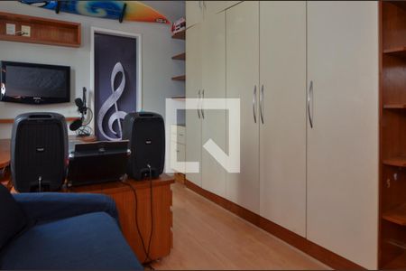 Casa de condomínio à venda com 474m², 5 quartos e 4 vagasSuite 2