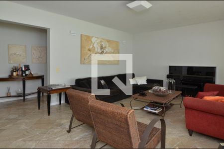 Sala de casa de condomínio à venda com 5 quartos, 474m² em Barra da Tijuca, Rio de Janeiro