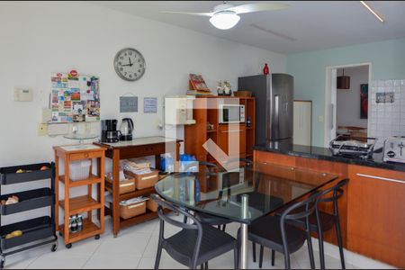 Casa de condomínio à venda com 474m², 5 quartos e 4 vagasCozinha