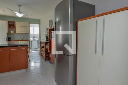 Casa de condomínio à venda com 474m², 5 quartos e 4 vagasCozinha