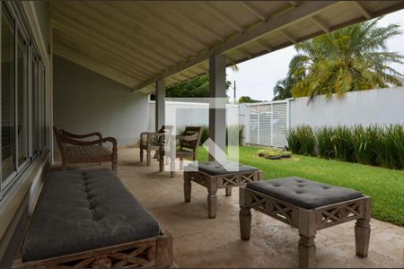 Casa de condomínio à venda com 474m², 5 quartos e 4 vagasVaranda