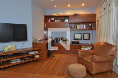 Casa de condomínio à venda com 474m², 5 quartos e 4 vagasSuite 3