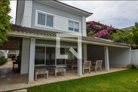 Casa de condomínio à venda com 474m², 5 quartos e 4 vagasÁrea externa
