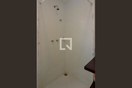 Casa de condomínio à venda com 474m², 5 quartos e 4 vagasBanheiro da Suíte 1