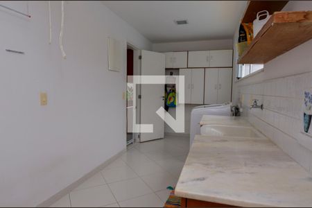 Casa de condomínio à venda com 474m², 5 quartos e 4 vagasÁrea de Serviço