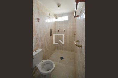 Casa à venda com 360m², 3 quartos e 1 vagaBanheiro serviço