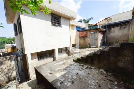 Casa à venda com 360m², 3 quartos e 1 vagaArea dos fundos