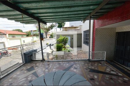 Casa à venda com 360m², 3 quartos e 1 vagaVaranda da casa principal