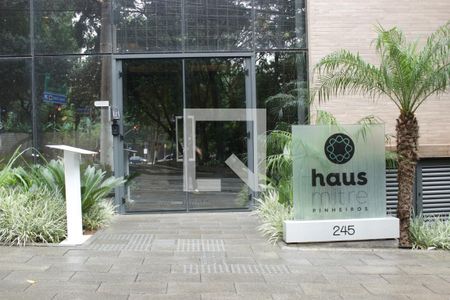 Studio à venda com 27m², 1 quarto e sem vagaEntrada Studios