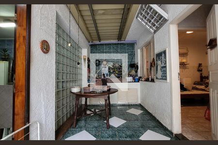 Casa à venda com 249m², 3 quartos e 4 vagasQuintal