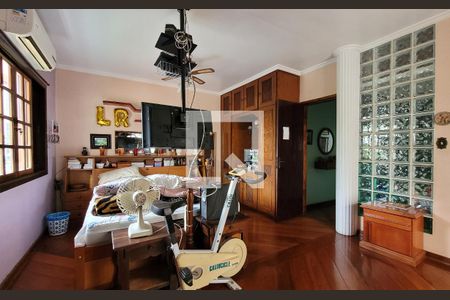 Casa à venda com 249m², 3 quartos e 4 vagasSuíte