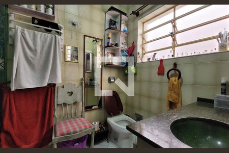 Casa à venda com 249m², 3 quartos e 4 vagasBanheiro da suíte