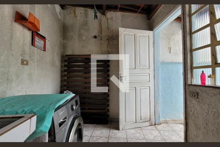 Casa à venda com 249m², 3 quartos e 4 vagasLavanderia 2