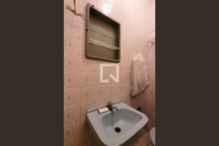 Casa à venda com 249m², 3 quartos e 4 vagasBanheiro