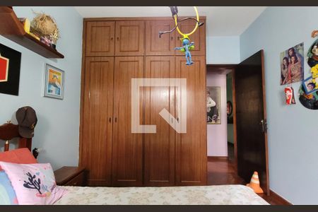 Casa à venda com 249m², 3 quartos e 4 vagasQuarto