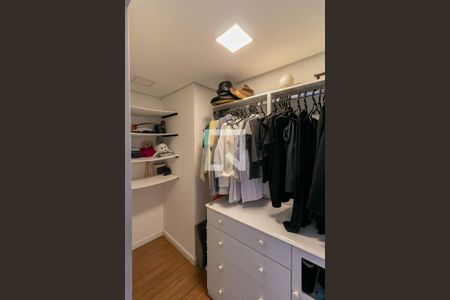Casa à venda com 160m², 4 quartos e 2 vagas 2 ° andar closet  Quarto 