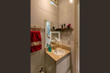 Casa à venda com 160m², 4 quartos e 2 vagasBanheiro 