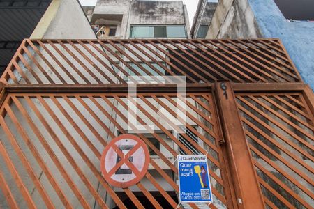 Fachada de apartamento para alugar com 2 quartos, 50m² em Jardim Veronica, São Paulo