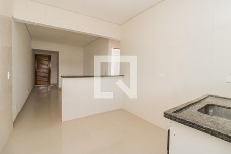 Cozinha de apartamento para alugar com 2 quartos, 50m² em Jardim Veronica, São Paulo