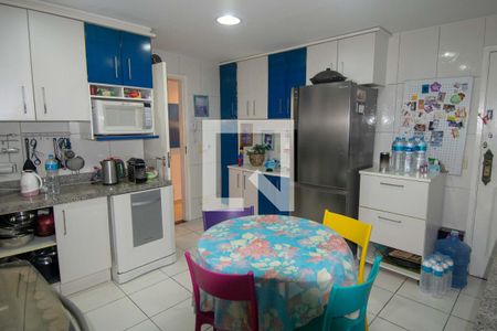 Apartamento para alugar com 173m², 3 quartos e 1 vagaCozinha