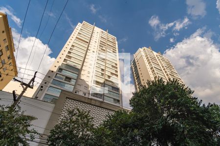 Apartamento à venda com 102m², 3 quartos e 2 vagasFachada