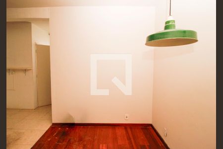 Sala de apartamento à venda com 3 quartos, 72m² em Santa Efigênia, Belo Horizonte