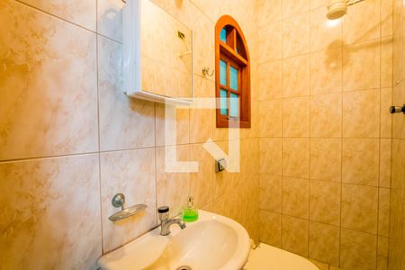 Casa para alugar com 3m², 4 quartos e 4 vagasBanheiro de serviço