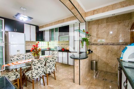 Casa para alugar com 3m², 4 quartos e 4 vagasCozinha/Copa