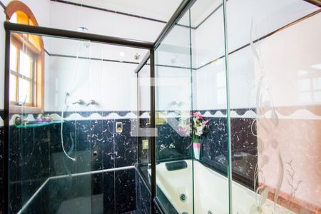 Casa para alugar com 3m², 4 quartos e 4 vagasBanheiro social 1