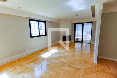 Apartamento para alugar com 160m², 3 quartos e 4 vagasSala