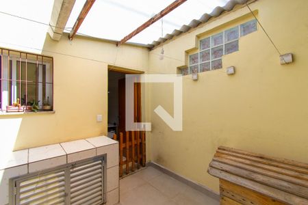 Casa à venda com 100m², 2 quartos e 2 vagasQuintal