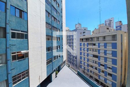 Vista da Sala  de apartamento à venda com 2 quartos, 100m² em Centro, Campinas